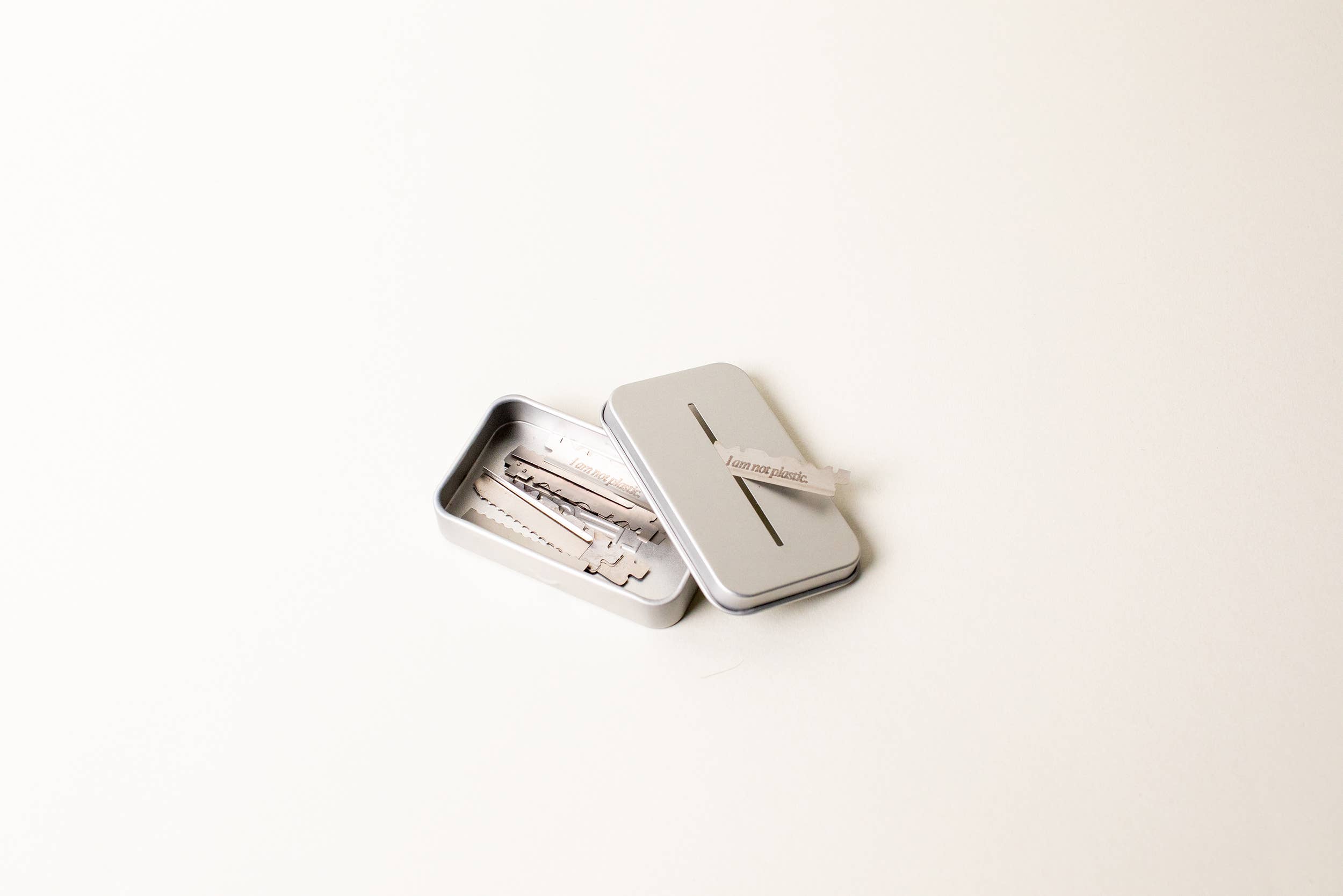 Razor Blade Recycling Tin